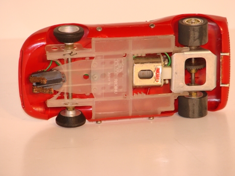 UNDERSIDE OF THE 1/24 FERRARI