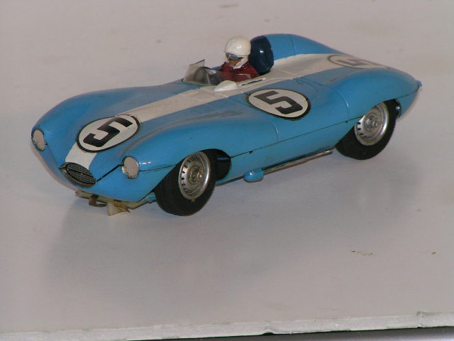1/24TH SCALE JAGUAR D MADE IN 1959, 3/12 VOLT MOTOR