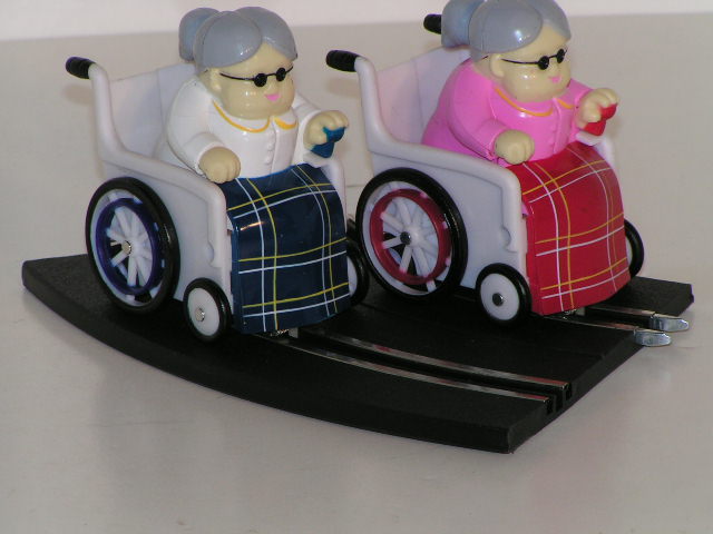2 GRANNY RACERS