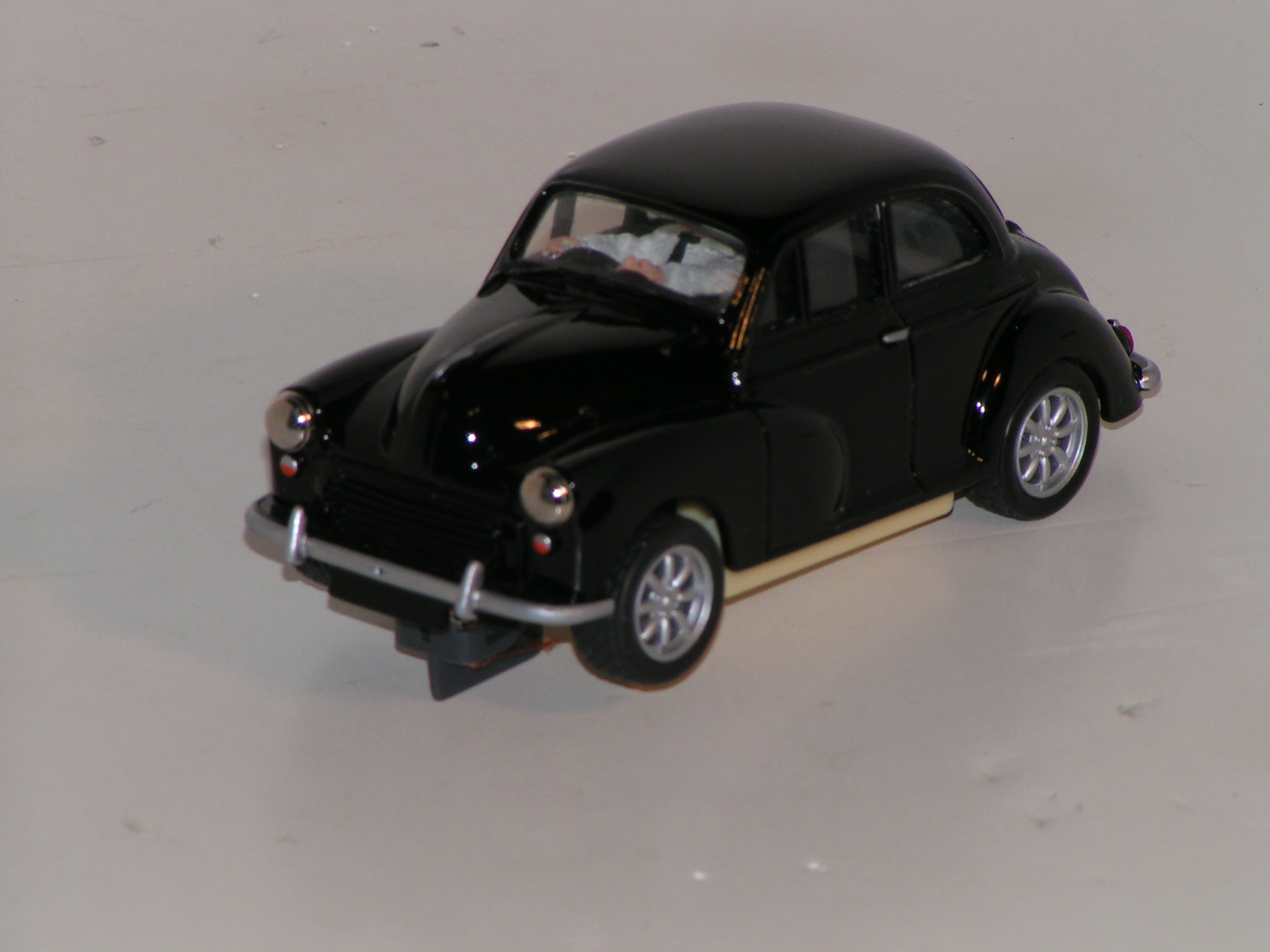 1/32ND SCALE MORRIS MINOR