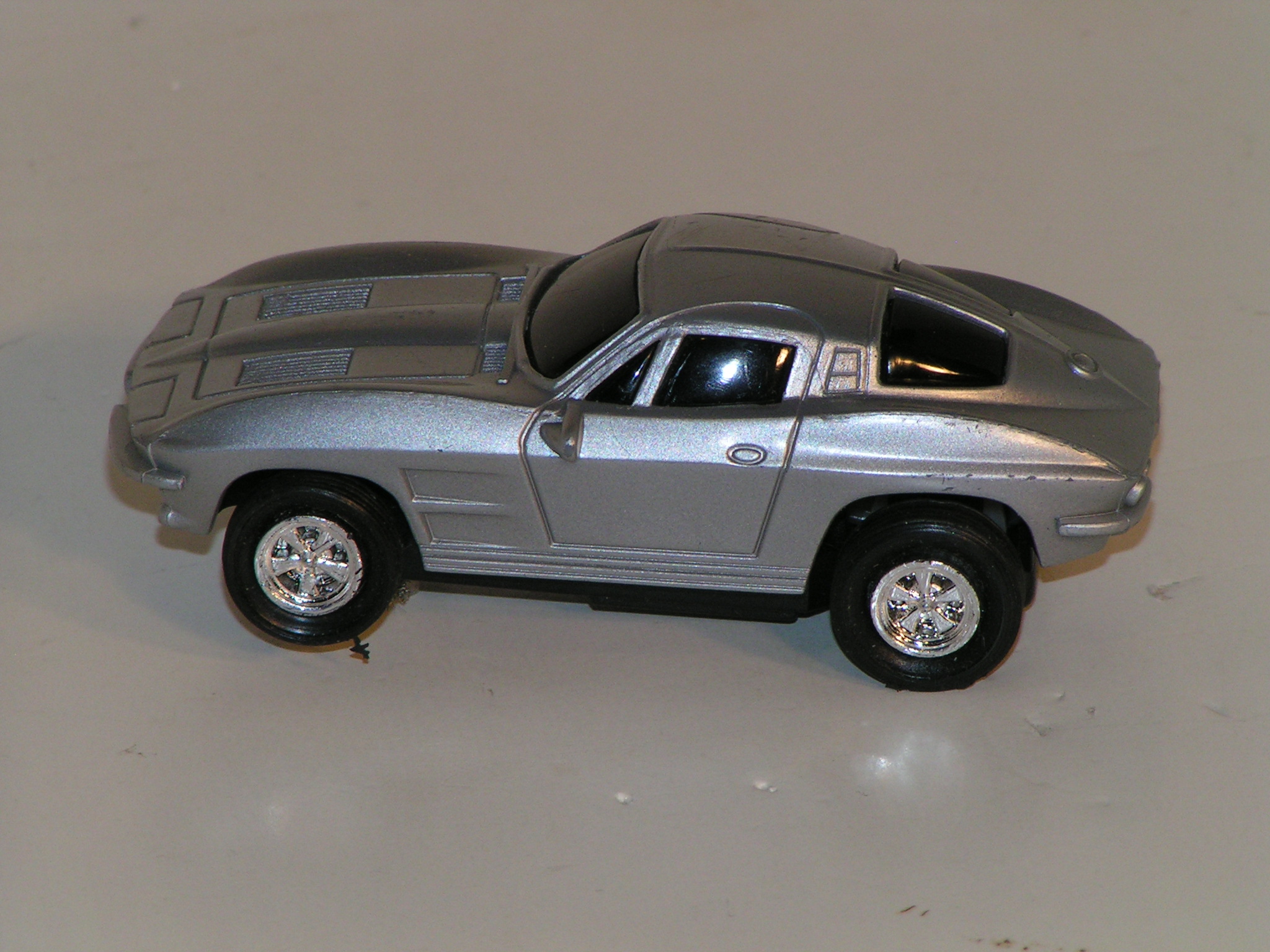 1/43RD SCALE 1963 CORVETTE STINGRAY