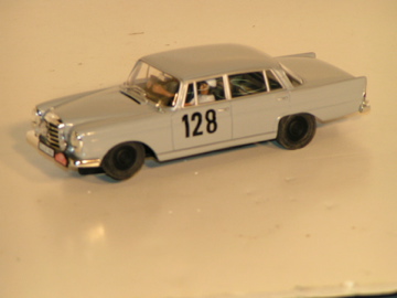 1/32ND SCALE MERCEDES-BENZ 220SE. WINNER RALLYE MONTE CARLO 1960.
