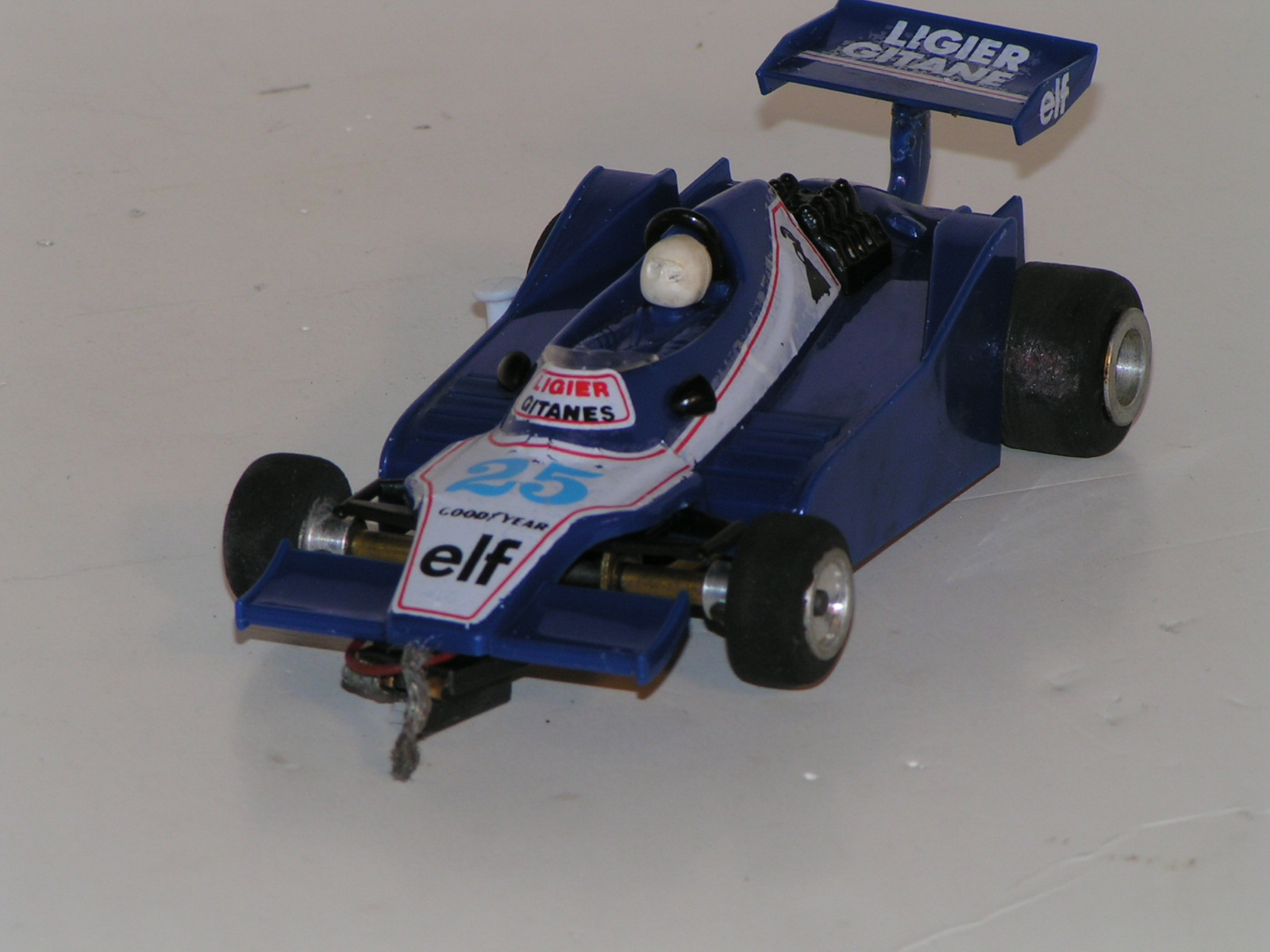 1/24TH SCALE LIGER JS 11 F1