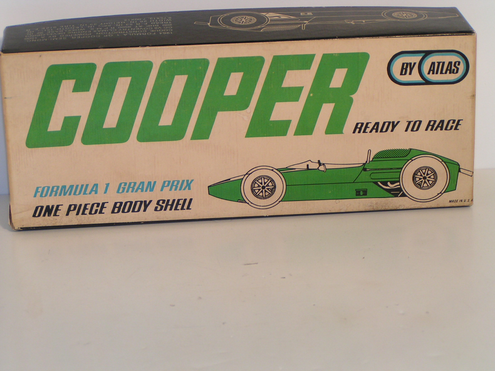BOX FOR THE 1/24TH SCALE READY TO RUN COOPER T73 1964 B MCLAREN