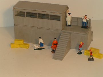 BACK VIEW OF THE PITSTOP