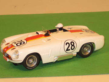1/32ND SCALE PEGASO SPYDER TOURING LM.14/300