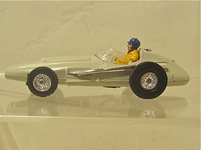 1/32ND SACLE MASERATI 250 F SCUDERIA, 100 MADE