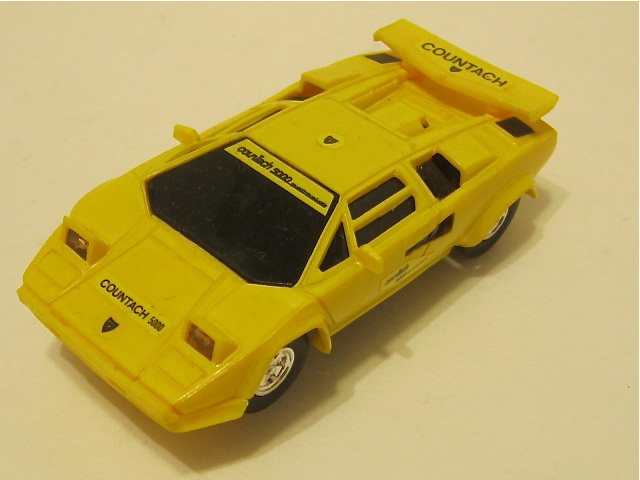1/43RD SCALE LAMBORGHINI COUNTACH 