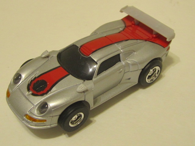 1/43RD SCALE PORSCHE   911 GT1