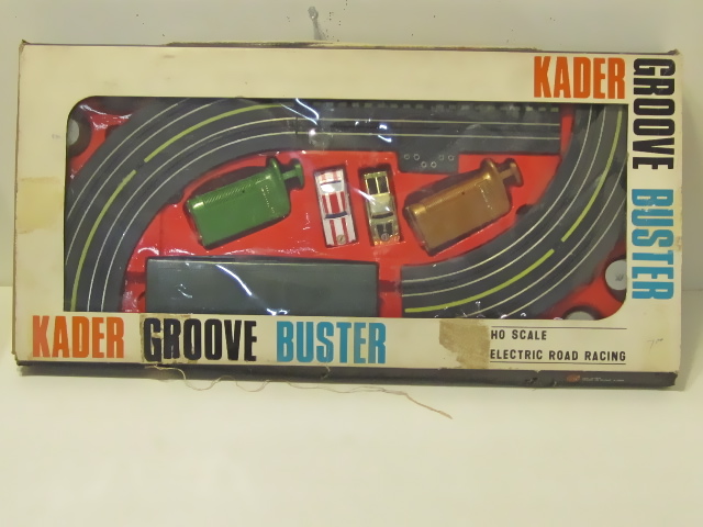 HO SCALE SET WITH AMX & AMX 2,EXTREMELY RARE. MIB