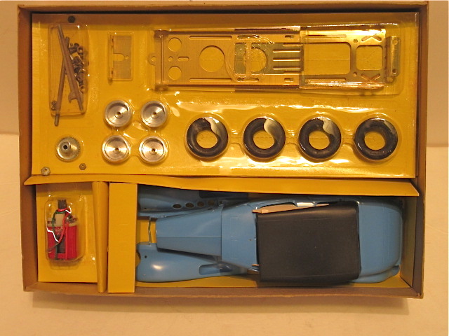 CONTENTS OF THE 1/24th DUESENBERG 