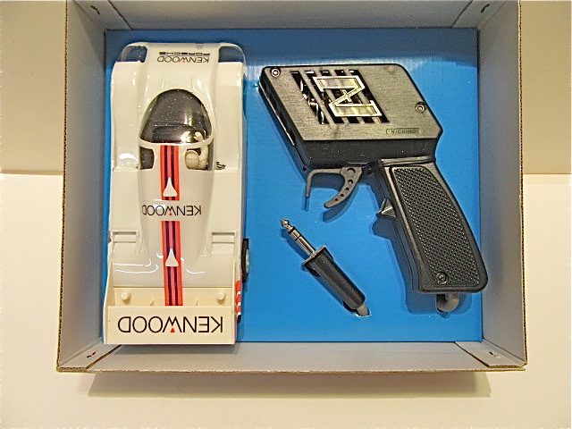 I/24TH KENWOOD VACUUM BODY KENWOOD   PORSCHE 962./RELEASED IN 1990
