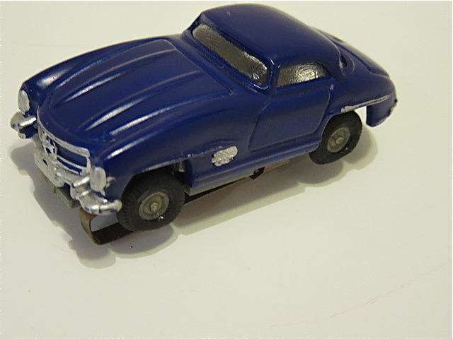 HO SCALE EARLY MERCEDES 300SL, FACTORY PAINTED 