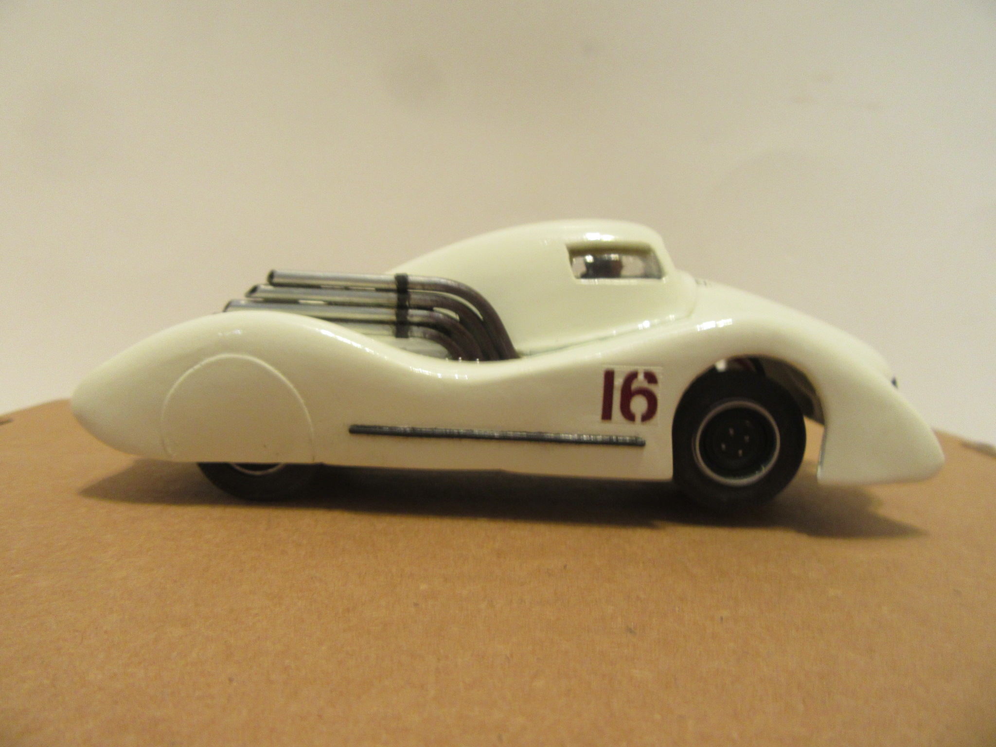 1/32ND SCALE SOVIET MOSKVITCH G-2 ,1956