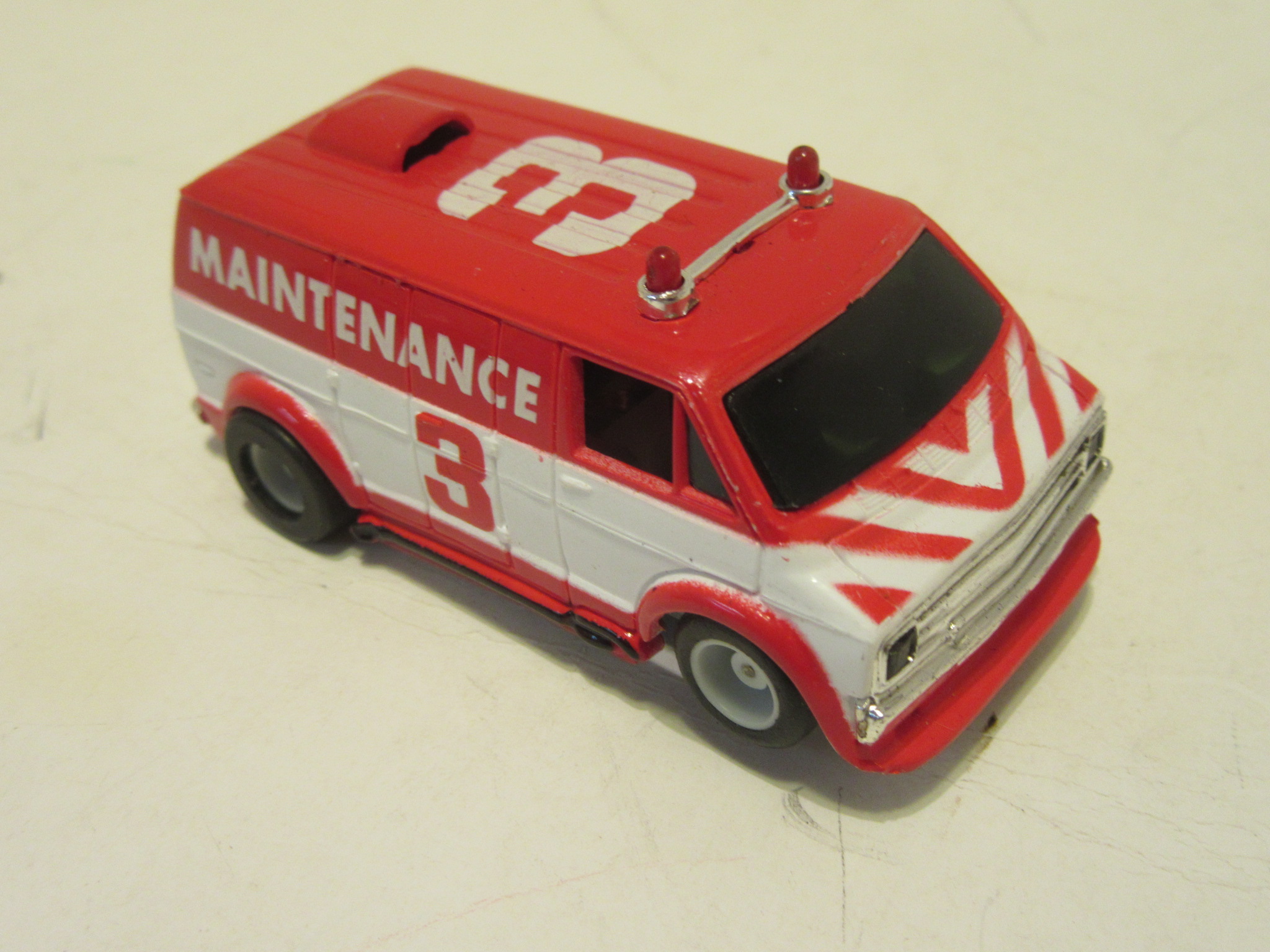 HO SCALE MAINTENANCE VAN 