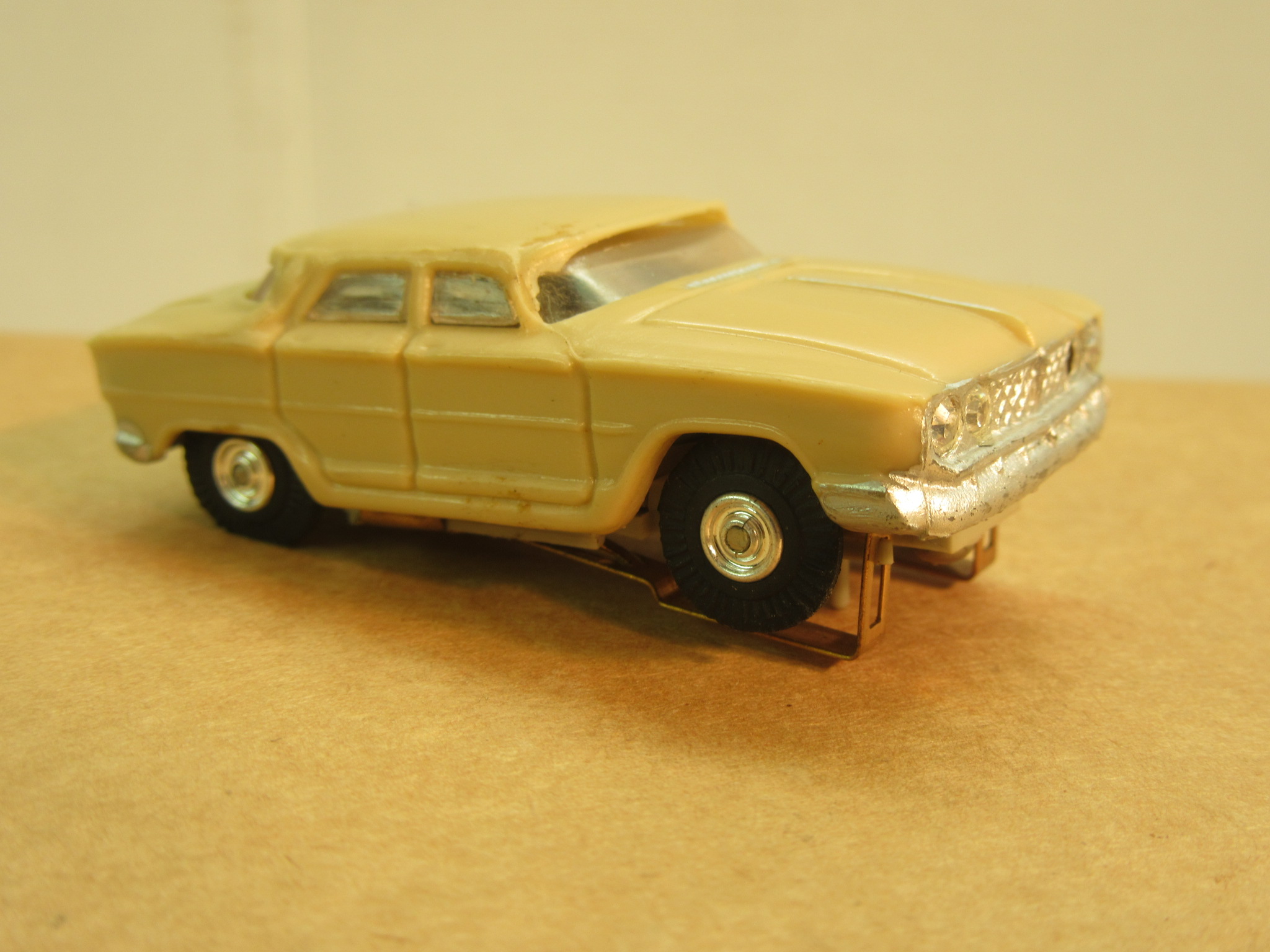 HO SCALE PRINCE GLORIA DELUXE 