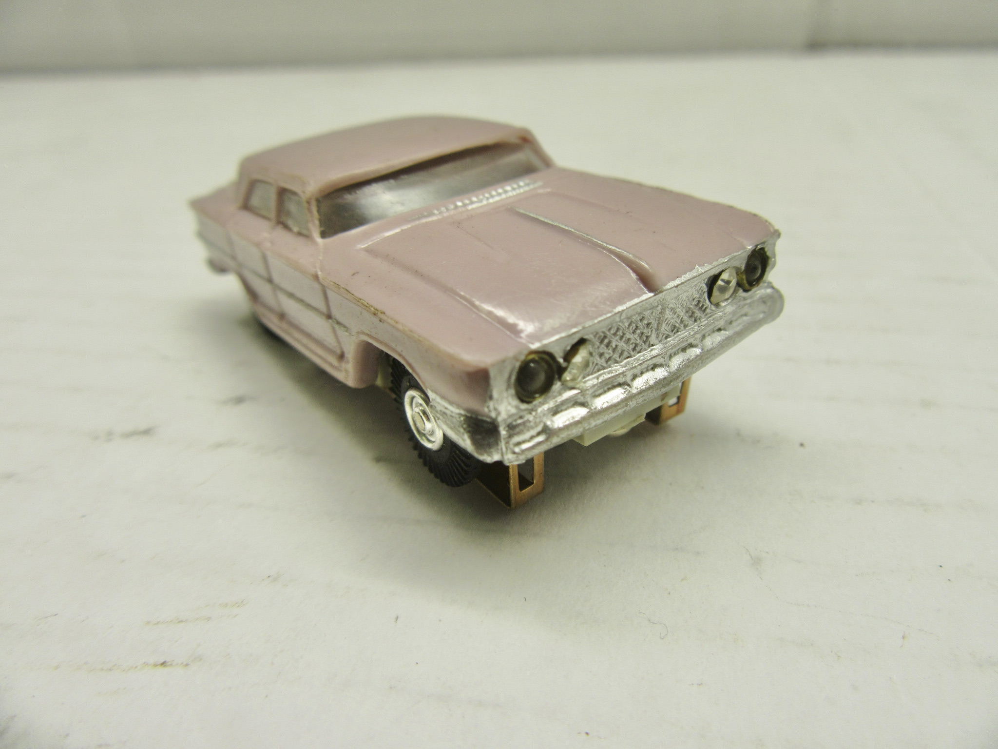 HO SCALE PRINCE GLORIA WITH HEAD LIGHTS 