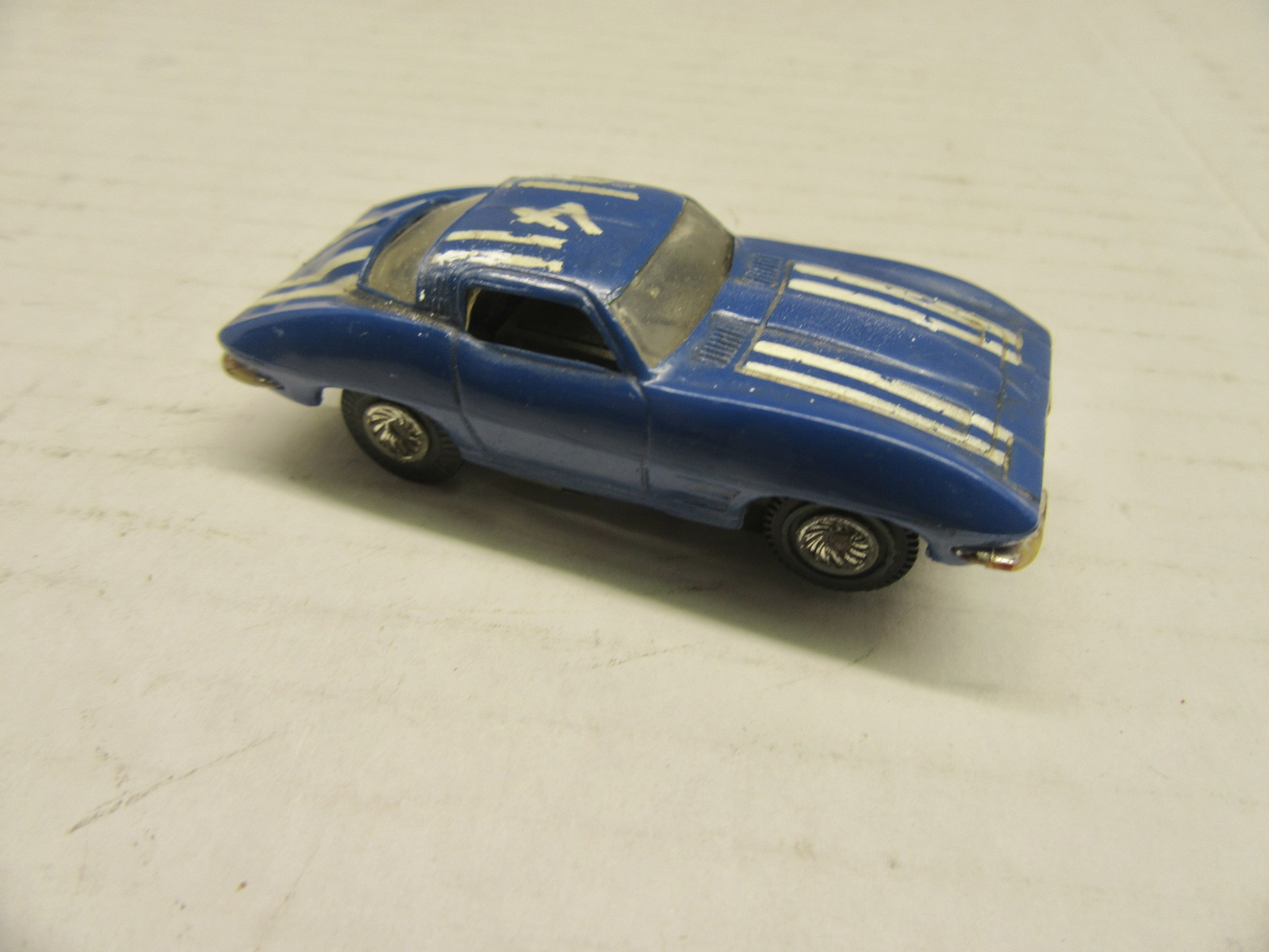 HO SCALE CORVETTE STINGRAY