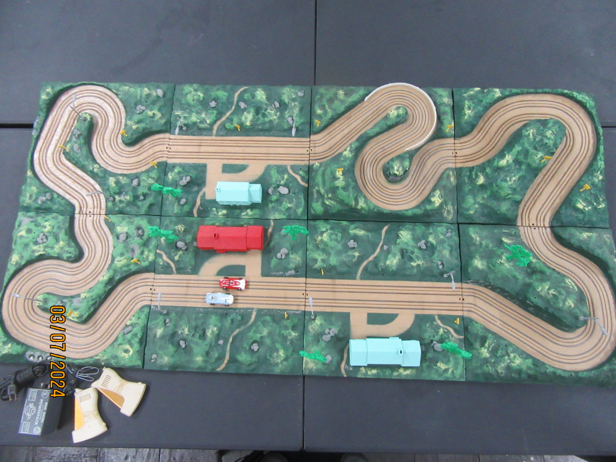 THE LARGER 8 SECTION HO SCALE MOUNT N RALLY SET, MADE IN 1965. RARE