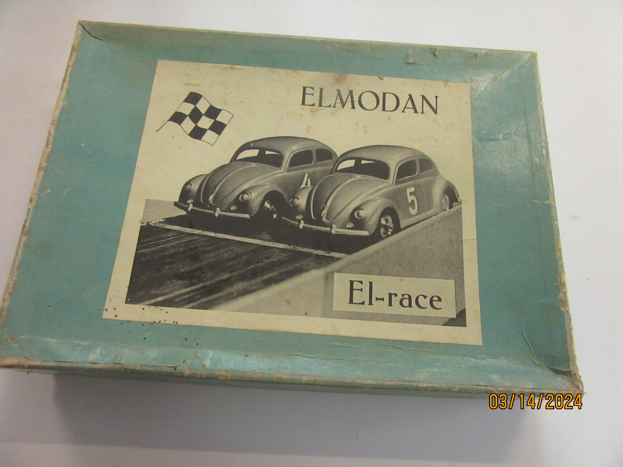 EXTREMELY RARE 1958 DMI ELMODAN SET. UNFORTUNATELY NO VW BUGS. STILL EXTREMELY RARE.