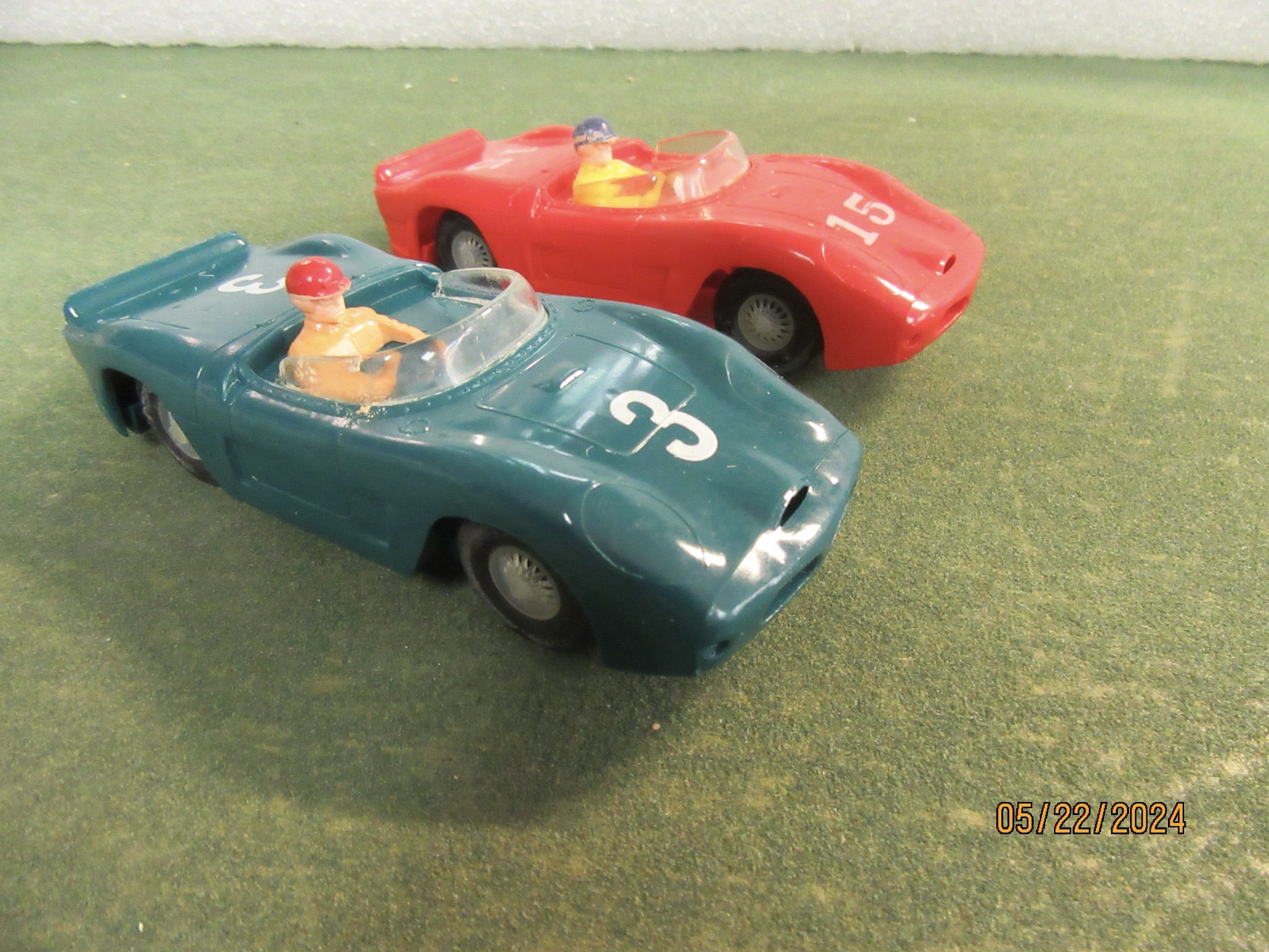 2 FERRARI 286 SP CARS FROM THE MIB 1/30TH SCALE MONTE CARLO SET .