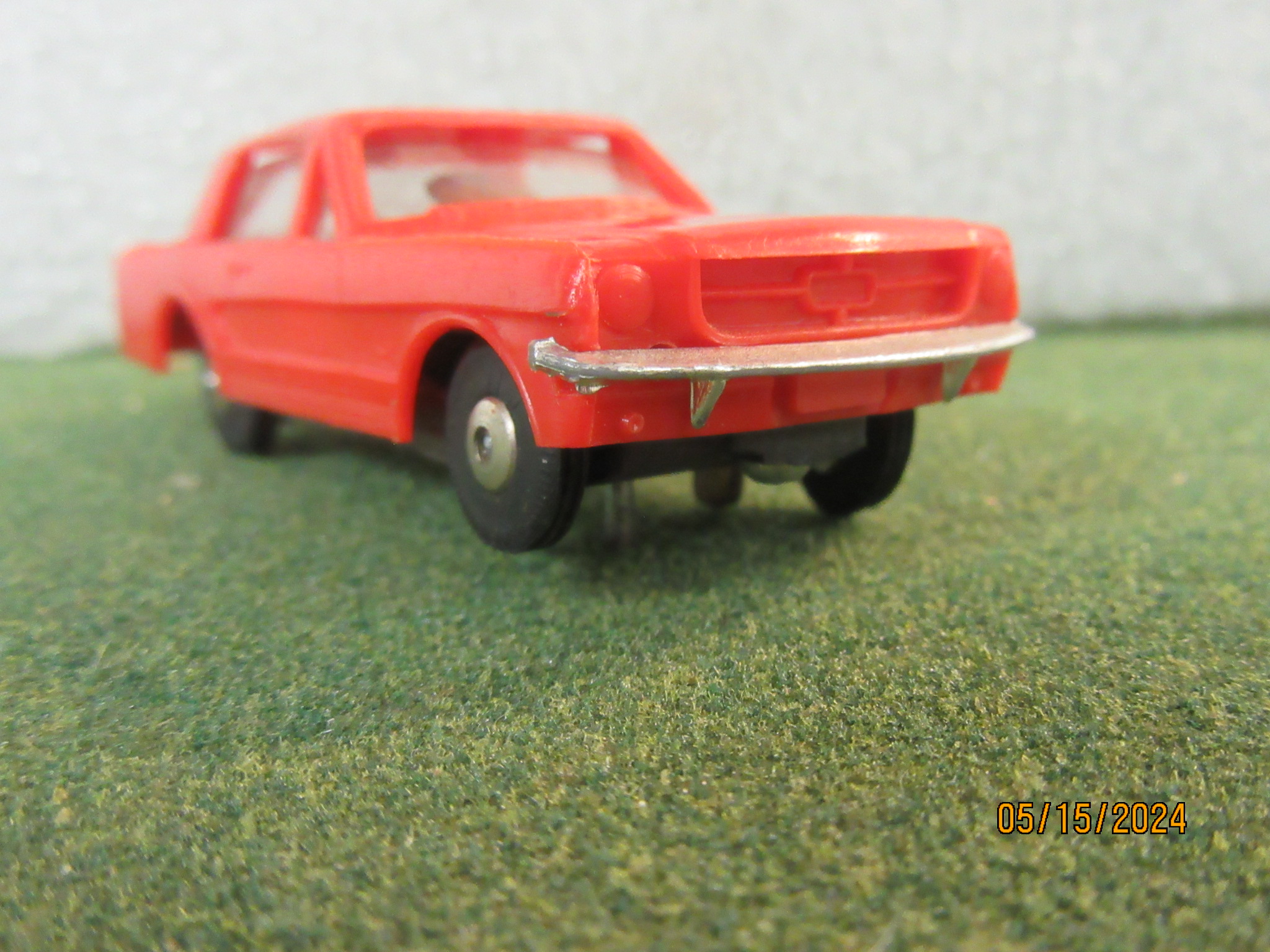 FRONT OF HO SCALE FORD MUSTANG. RARE
