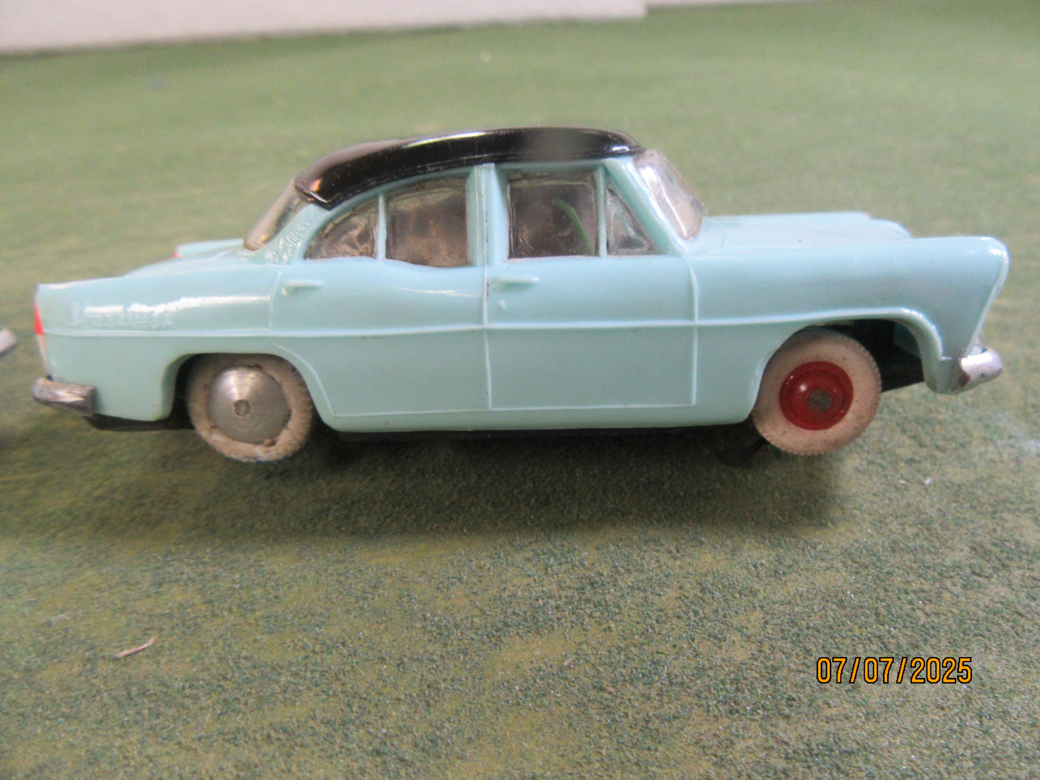 1/43RD SCALE SIMCA VERSAILLES 1959,BODY BY NOREV. RARE