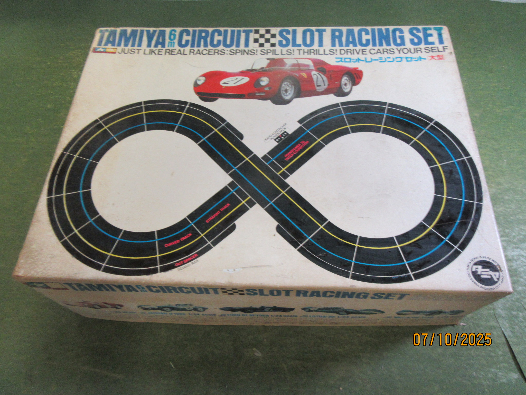 1/24TH SCALE SET WITH 2 LOLA T7O CARS. RARE