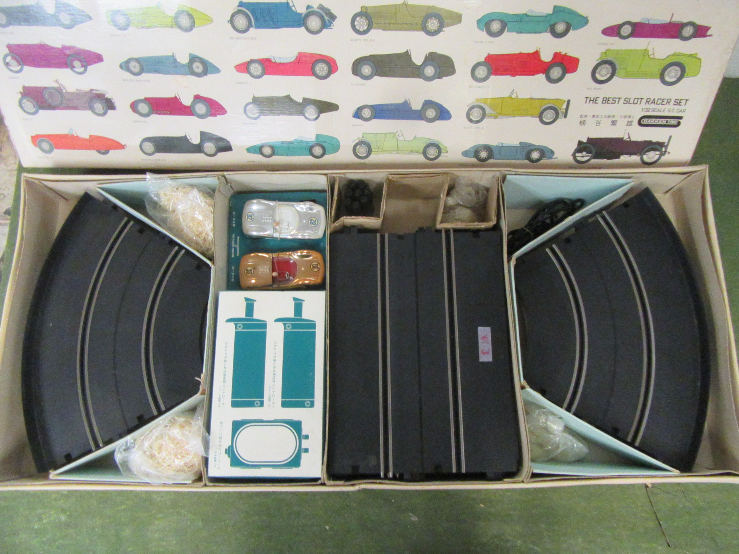 CONTENTS OF THE GAKKEN CIRCUIT FAMILY SET