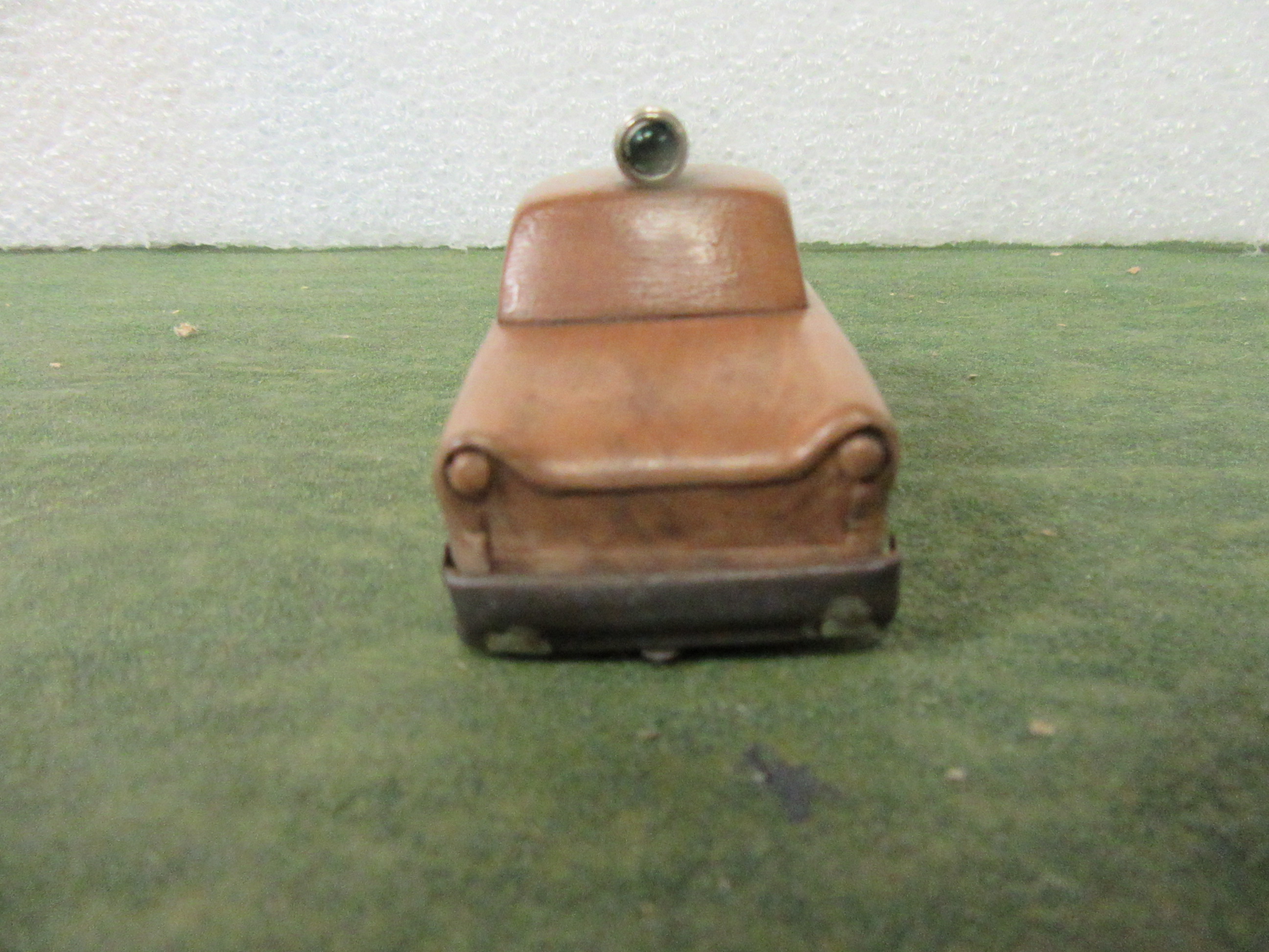 FRONT VIEW OF THE 1/43RD SCALE POLICE CAR