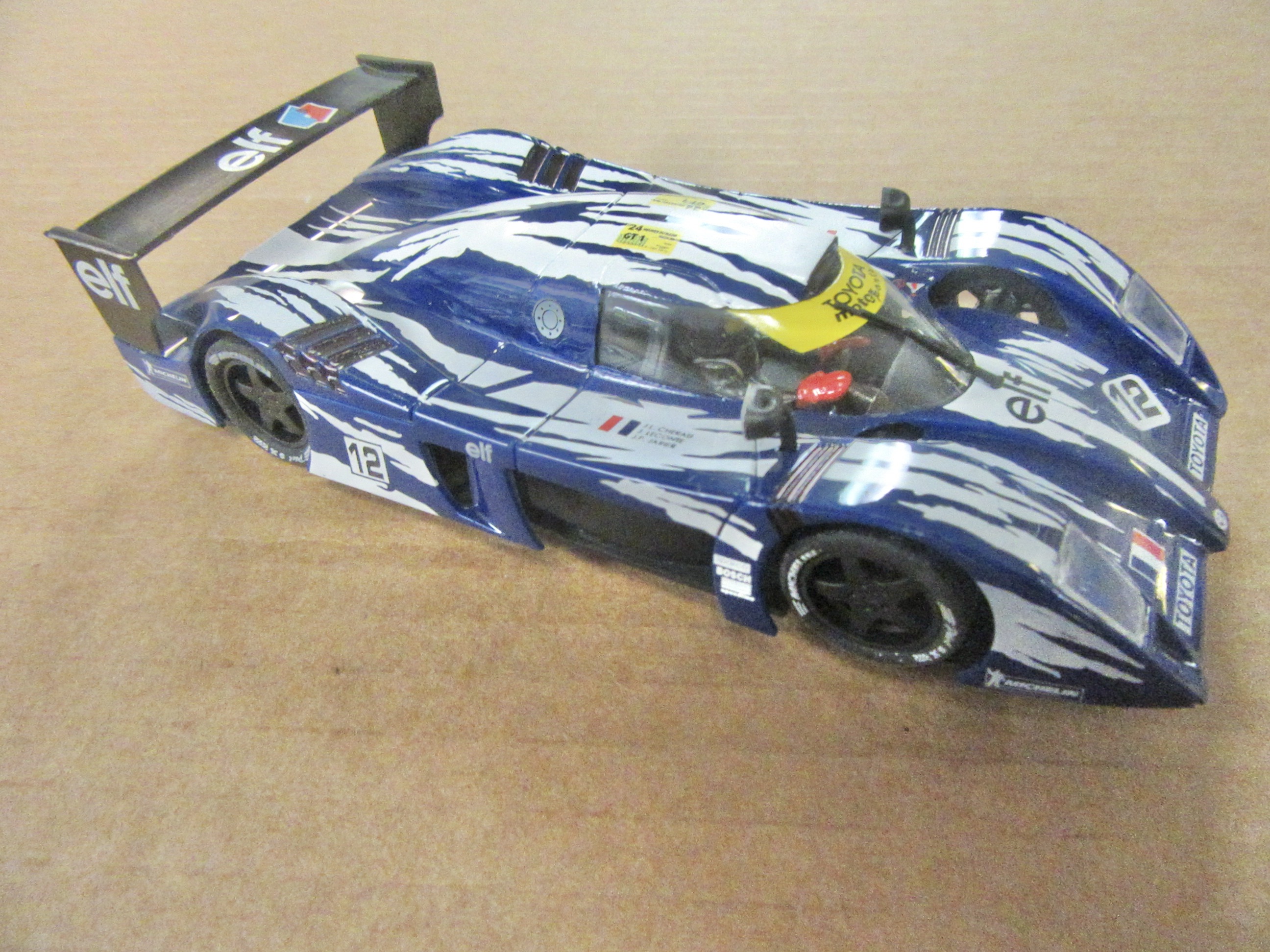 1/32ND SCALE TOYOTA ELF