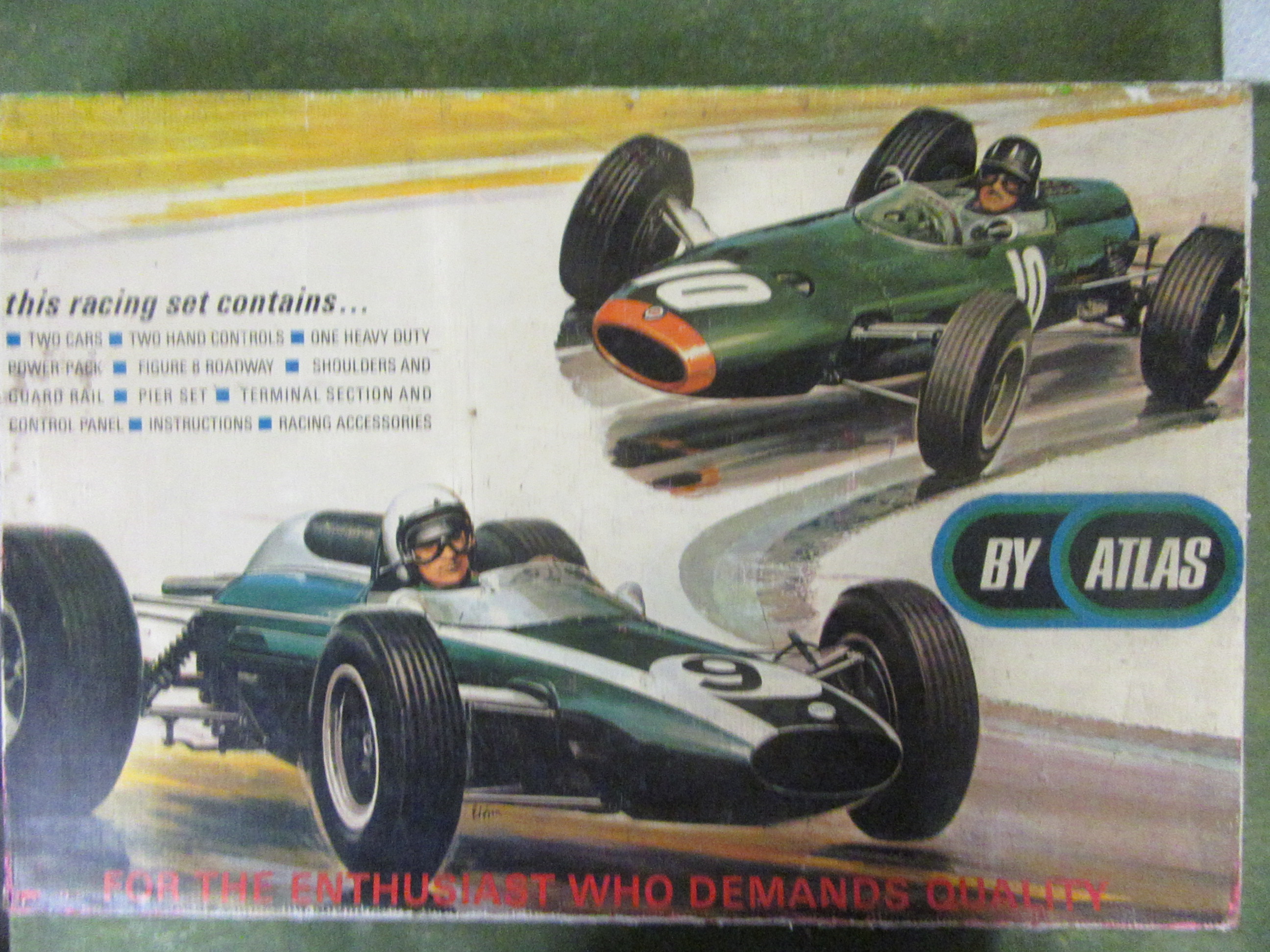 BOXTOP OF THE 1/24TH SCALE SET. CONTAINS 1/24TH SCALE BRM P67 & C00PER T73 .RATHER RARE SET.