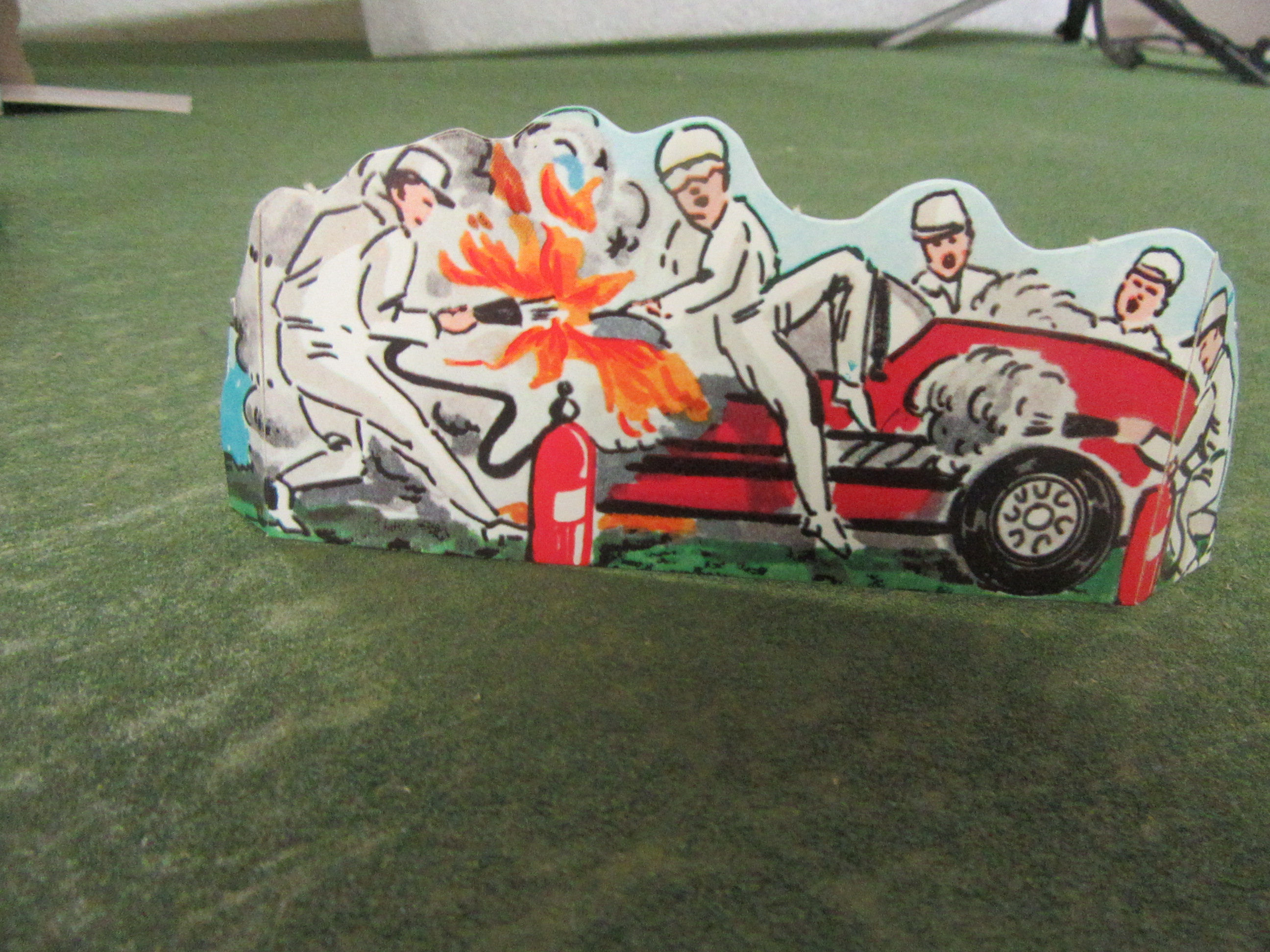 1/32ND SCALE CARDBOARD CRASH PIECE.