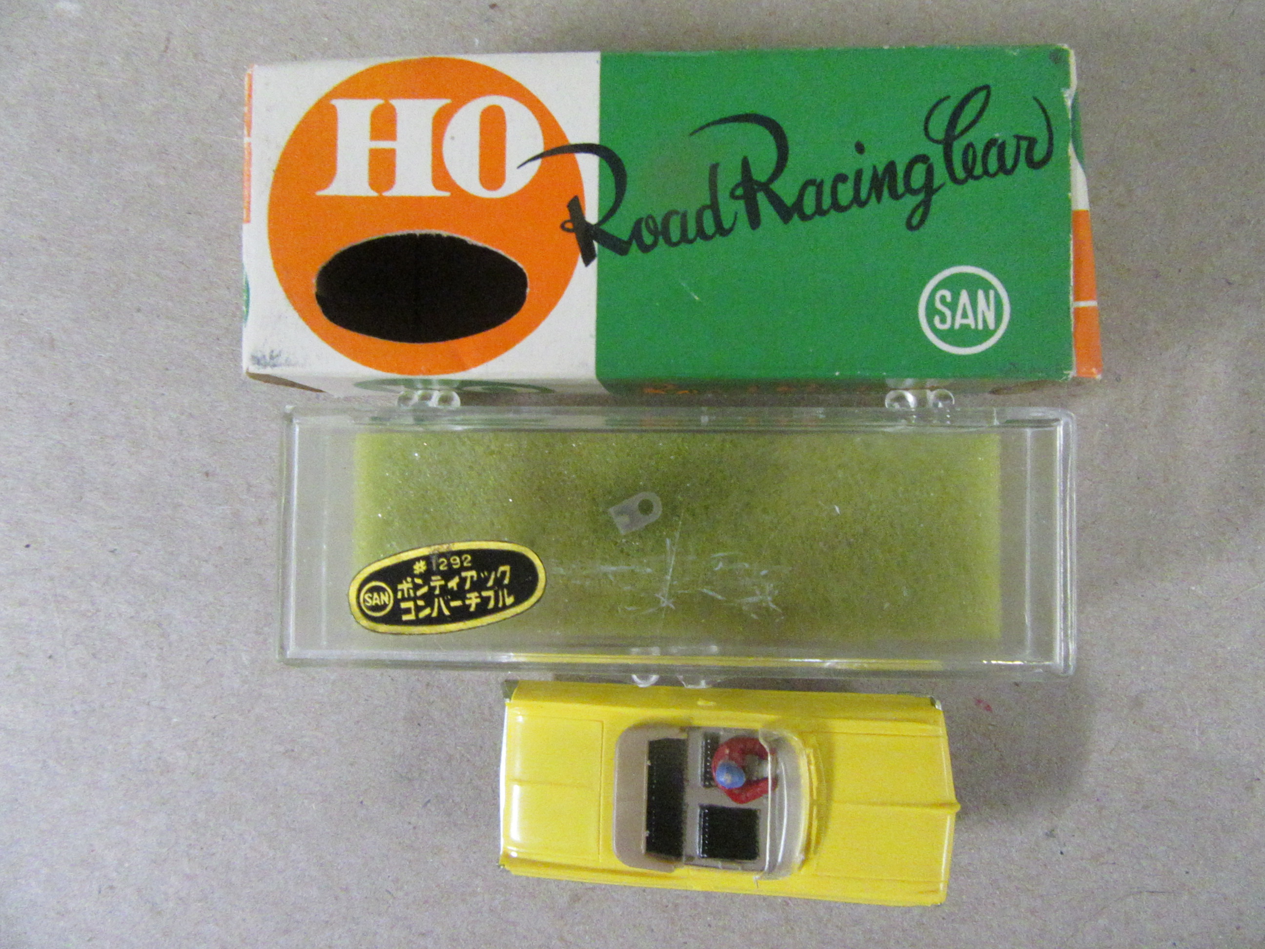 HO SCALE PONTIAC BONNEVILLE 