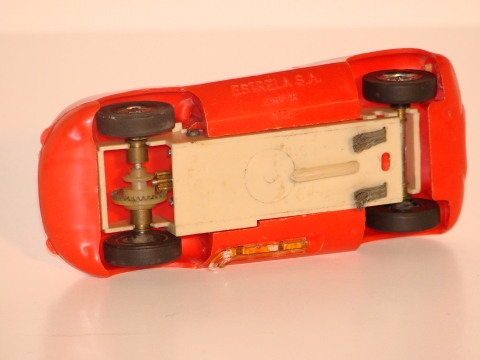 UNDERSIDE OF THE 1/32ND SCALE JAGUAR D.