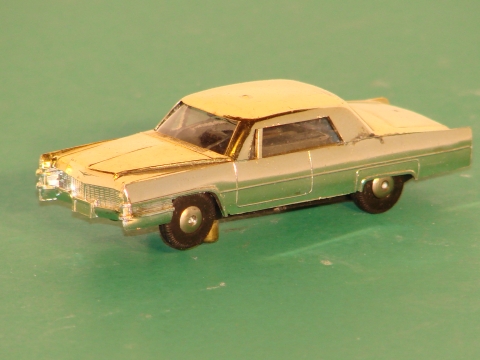 HO CHROME CADiLLAC.