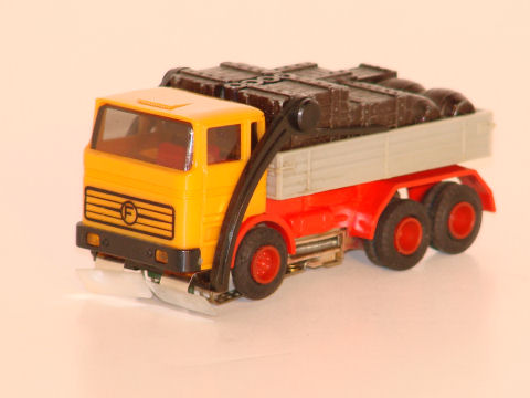 HO SCALE TRACK CLEANER