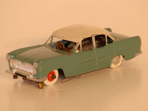 1/43RD SCALE SIMCA ARIANE, ZAMAC BODY BY QUIRALU MADE IN 1957-58,1ST TYPE,WIRE CONTACTS. VERY RARE.