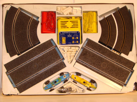 SET 1964 WITH 2 1/32ND SCALE LOTUS 16S