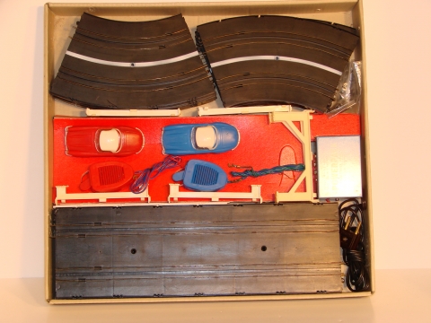 CONTENTS OF THE 1/36TH SCALE SET WITH 2 MERCEDES 300
