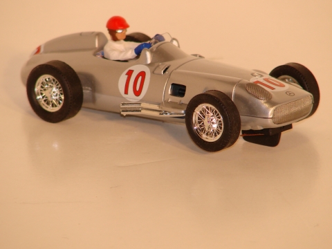 1/32ND SCALE MERCEDES W196 1955 J M FANGIO 