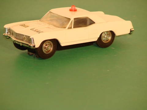 1/32ND SCALE BUICK RIVERA GOVERNMENT CAR