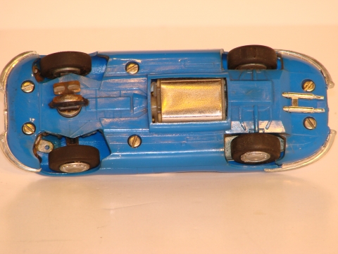 BOTTOM OF THE 1/32ND SCALE JAGUAR XKE