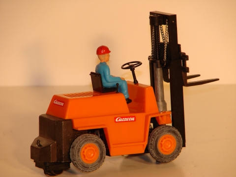 1/32ND SCALE FORKLIFT,RARE