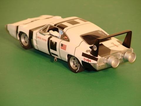 1/32ND SCALE CLUB MODEL 2004