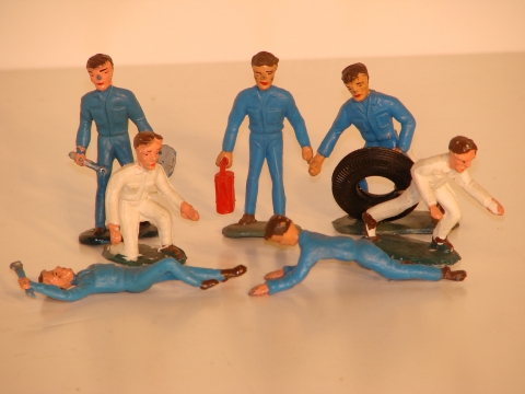 1/32ND SCALE MECANICS