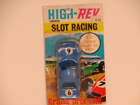 1/43RD SCALE FORD GT 40. MIP