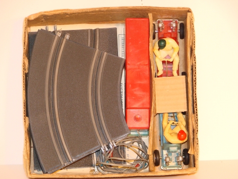 INSIDE OF THE 1/24TH SCALE GO KART SET