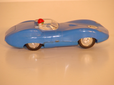 1/32ND SCALE LISTER JAGUAR