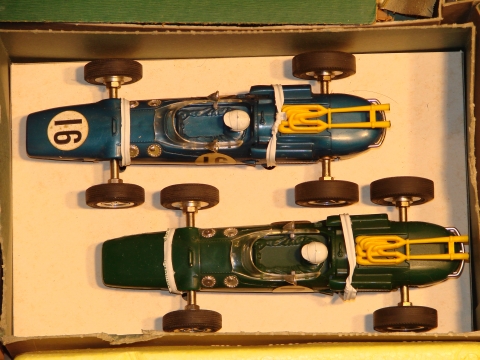 CLOSEUP OF THE 2 1/24TH SCALE LOTUS 38 CARS FROM THE SET ,MIB